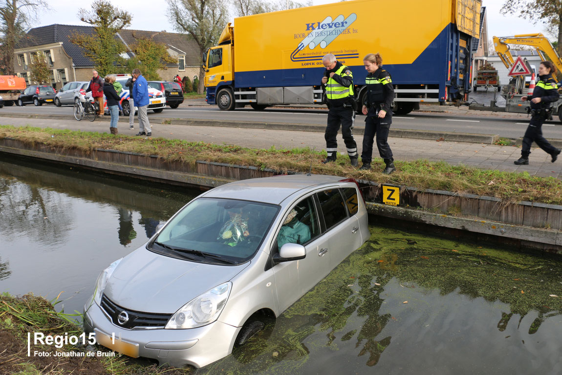 w-Auto te water Vlielandseweg-2